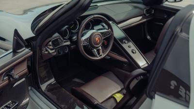 2015 Porsche 918 Spyder Weissach Package