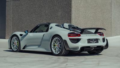 2015 Porsche 918 Spyder Weissach Package
