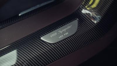 2015 Porsche 918 Spyder Weissach Package