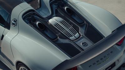 2015 Porsche 918 Spyder Weissach Package