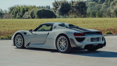 2015 Porsche 918 Spyder Weissach Package