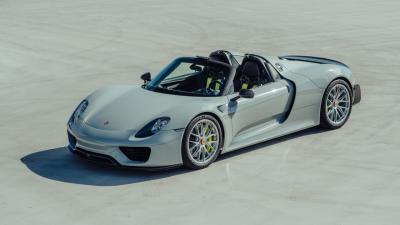 2015 Porsche 918 Spyder Weissach Package