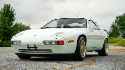 1989 Porsche 928 S4