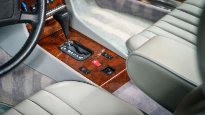 1987 Mercedes - Benz 560 SL