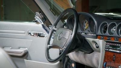 1987 Mercedes - Benz 560 SL