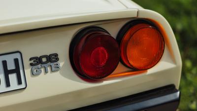 1976 Ferrari 308 GTB "Vetroresina"
