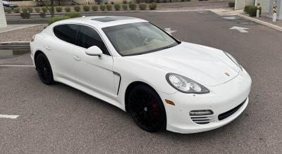 2010 Porsche PANAMERA 4S