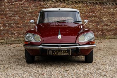 1971 Citro&euml;n Citro&euml;n DS21 Berline Automatique &ldquo;Rouge Cornaline&rdquo;