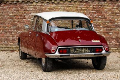 1971 Citro&euml;n Citro&euml;n DS21 Berline Automatique &ldquo;Rouge Cornaline&rdquo;
