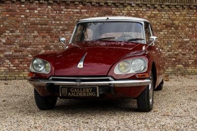 1971 Citro&euml;n Citro&euml;n DS21 Berline Automatique &ldquo;Rouge Cornaline&rdquo;