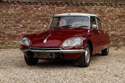 1971 Citro&euml;n Citro&euml;n DS21 Berline Automatique &ldquo;Rouge Cornaline&rdquo;