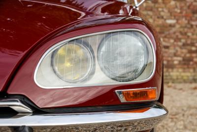 1971 Citro&euml;n Citro&euml;n DS21 Berline Automatique &ldquo;Rouge Cornaline&rdquo;
