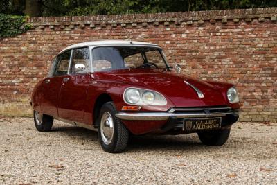 1971 Citro&euml;n Citro&euml;n DS21 Berline Automatique &ldquo;Rouge Cornaline&rdquo;