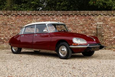 1971 Citro&euml;n Citro&euml;n DS21 Berline Automatique &ldquo;Rouge Cornaline&rdquo;