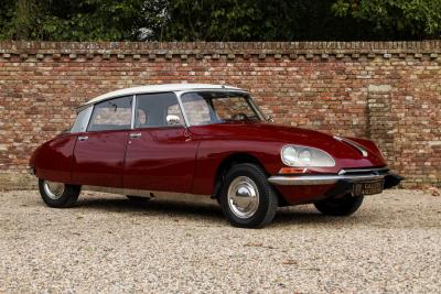 1971 Citro&euml;n Citro&euml;n DS21 Berline Automatique &ldquo;Rouge Cornaline&rdquo;