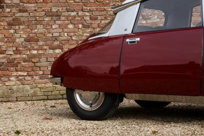 1971 Citro&euml;n Citro&euml;n DS21 Berline Automatique &ldquo;Rouge Cornaline&rdquo;