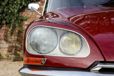 1971 Citro&euml;n Citro&euml;n DS21 Berline Automatique &ldquo;Rouge Cornaline&rdquo;