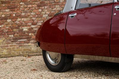 1971 Citro&euml;n Citro&euml;n DS21 Berline Automatique &ldquo;Rouge Cornaline&rdquo;