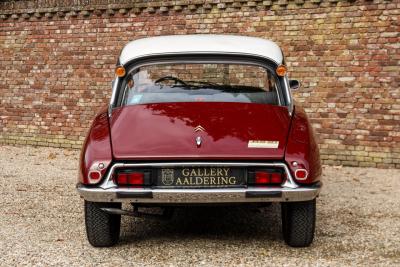 1971 Citro&euml;n Citro&euml;n DS21 Berline Automatique &ldquo;Rouge Cornaline&rdquo;