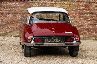 1971 Citro&euml;n Citro&euml;n DS21 Berline Automatique &ldquo;Rouge Cornaline&rdquo;