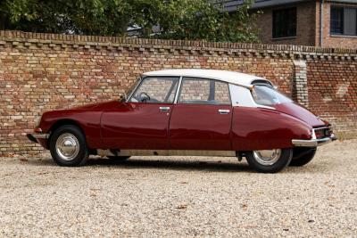 1971 Citro&euml;n Citro&euml;n DS21 Berline Automatique &ldquo;Rouge Cornaline&rdquo;