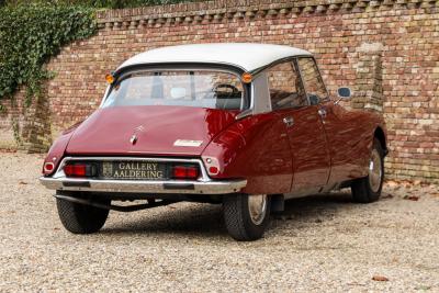 1971 Citro&euml;n Citro&euml;n DS21 Berline Automatique &ldquo;Rouge Cornaline&rdquo;