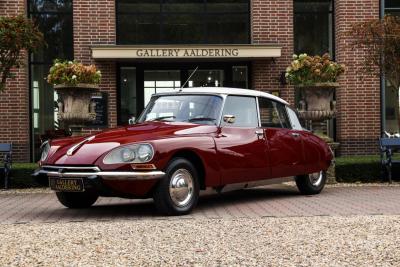 1971 Citro&euml;n Citro&euml;n DS21 Berline Automatique &ldquo;Rouge Cornaline&rdquo;