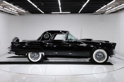 1956 Ford Thunderbird