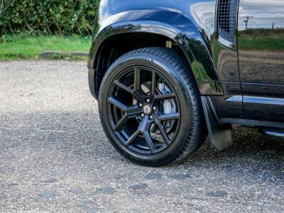 2022 Land Rover 3.0 D300 MHEV X-Dynamic SE SUV 5dr Diesel Auto 4WD Euro 6 (s/s) (300 ps)