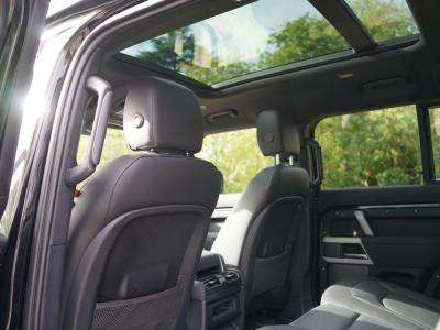 2022 Land Rover 3.0 D300 MHEV X-Dynamic SE SUV 5dr Diesel Auto 4WD Euro 6 (s/s) (300 ps)