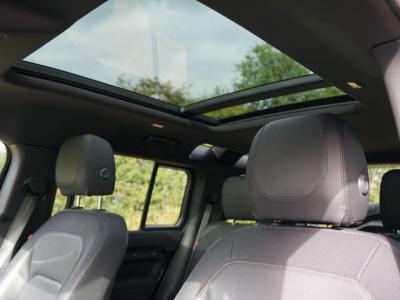 2022 Land Rover 3.0 D300 MHEV X-Dynamic SE SUV 5dr Diesel Auto 4WD Euro 6 (s/s) (300 ps)