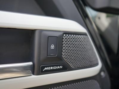 2022 Land Rover 3.0 D300 MHEV X-Dynamic SE SUV 5dr Diesel Auto 4WD Euro 6 (s/s) (300 ps)