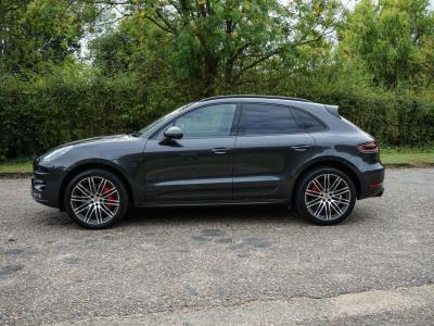2017 Porsche 3.6T V6 Turbo Performance PDK 4WD Euro 6 (s/s) 5dr