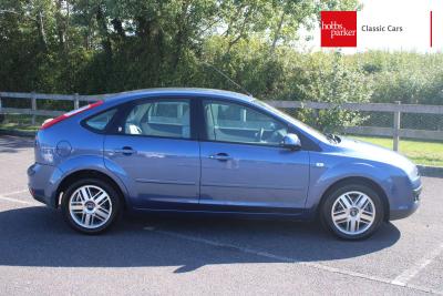 2005 Ford FOCUS GHIA AUTO