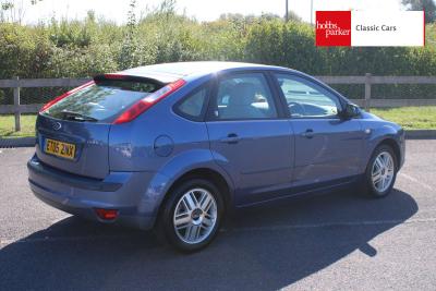 2005 Ford FOCUS GHIA AUTO