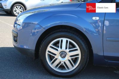 2005 Ford FOCUS GHIA AUTO
