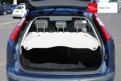 2005 Ford FOCUS GHIA AUTO