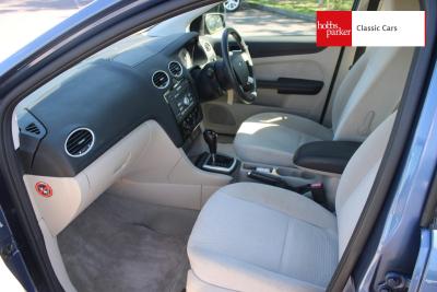 2005 Ford FOCUS GHIA AUTO