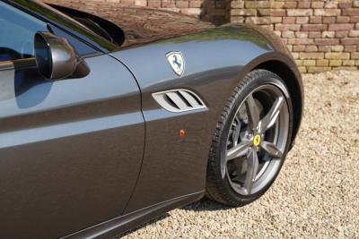 2010 Ferrari California 4.3 &ldquo;Tasteful Grigio Silverstone&rdquo;