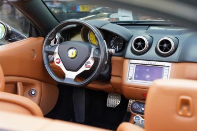 2010 Ferrari California 4.3 &ldquo;Tasteful Grigio Silverstone&rdquo;