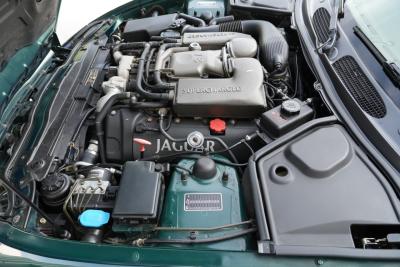 2003 Jaguar XKR