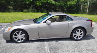 2005 Cadillac XLR ROADSTER