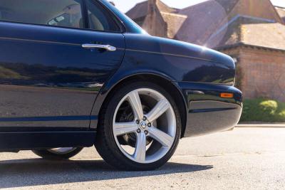 2008 Jaguar XJR