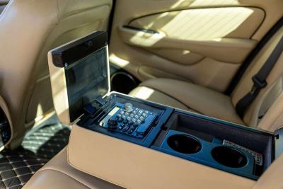 2008 Jaguar XJR