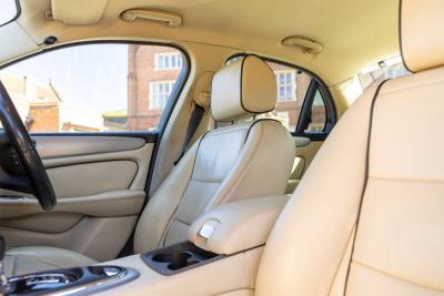 2008 Jaguar XJR