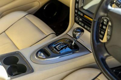2008 Jaguar XJR