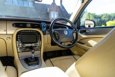 2008 Jaguar XJR