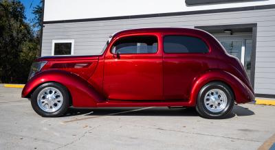 1937 Ford Tudor