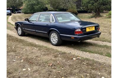 2002 Jaguar V8 Xj SE  LWB