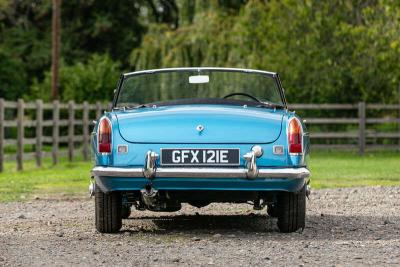 1967 MG B